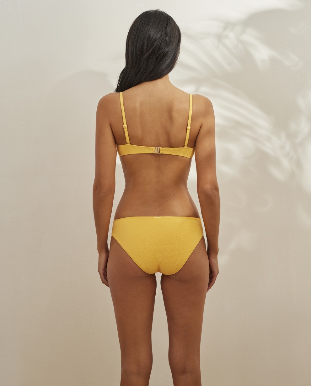 TOP BIKINI MODELLANTE