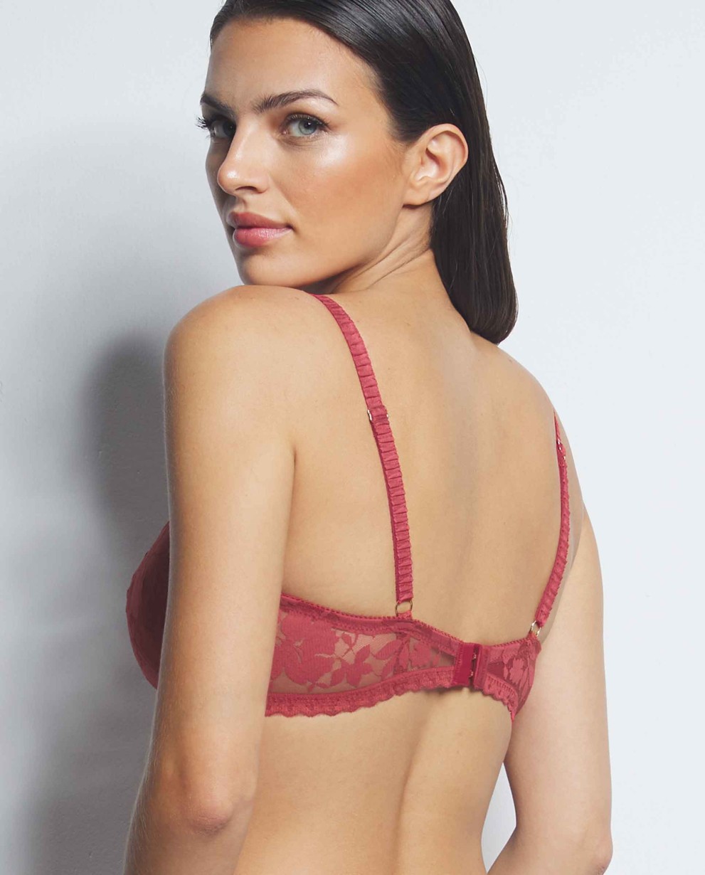 ESSENTIAL MOULDED BRA