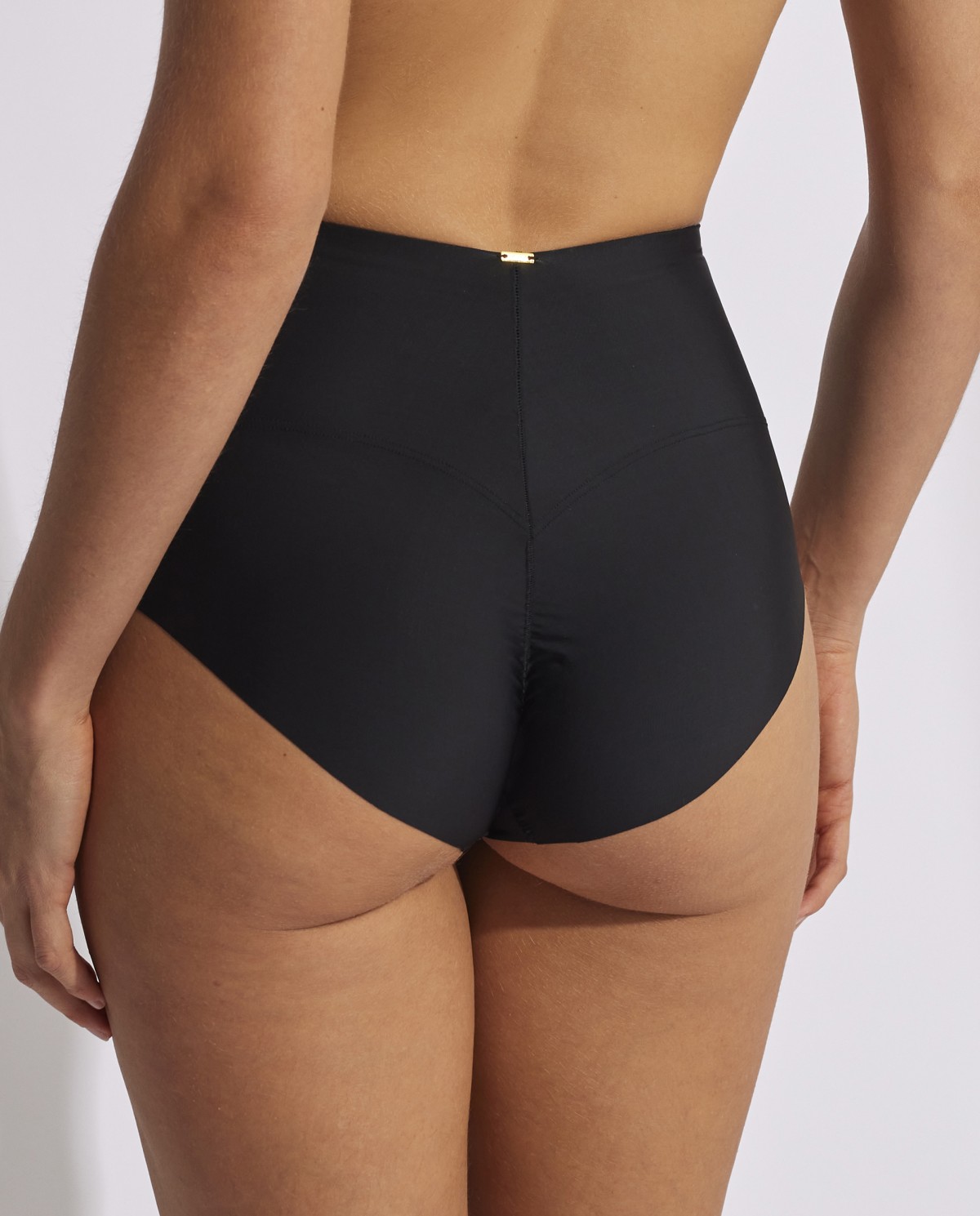 VERY HIGH WAIST INVISIBLE PANTY