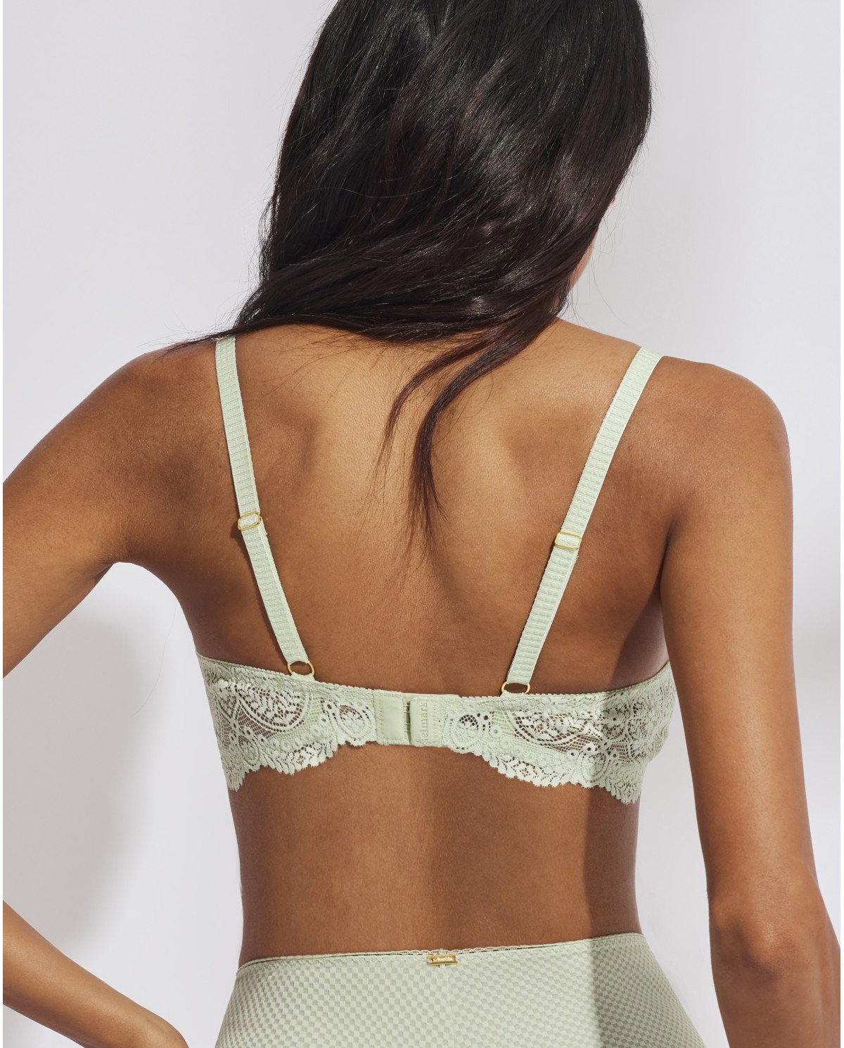 ESSENTIAL MOULDED BRA