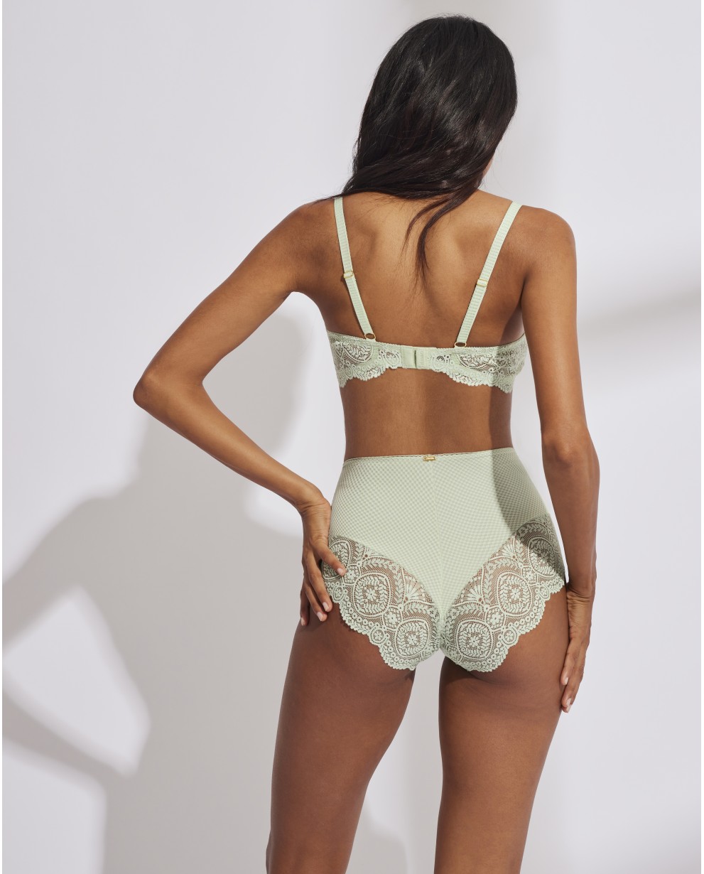 ESSENTIAL MOULDED BRA