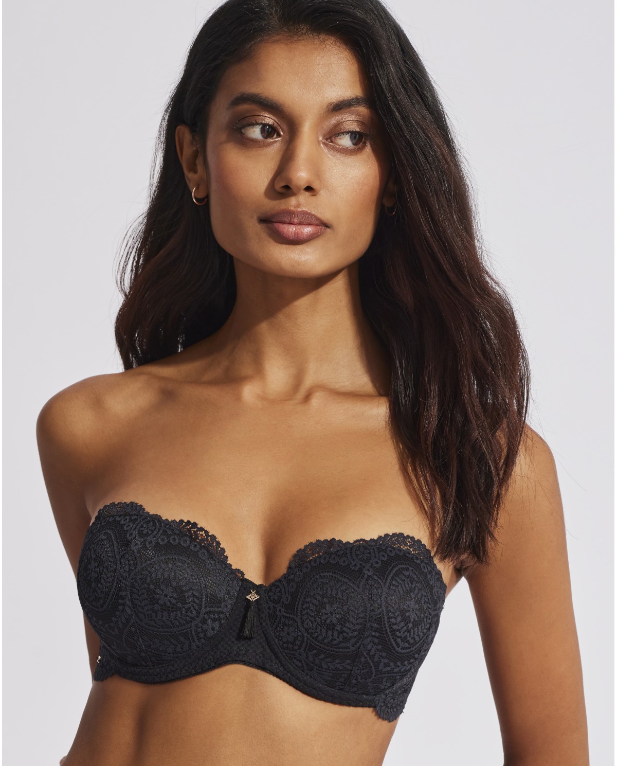 STRAPLESS PUSH UP BRA