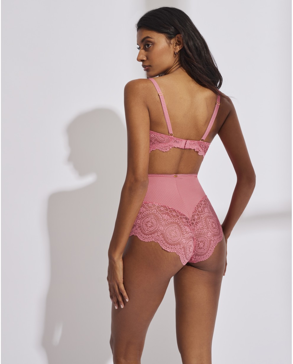 ESSENTIAL MOULDED BRA