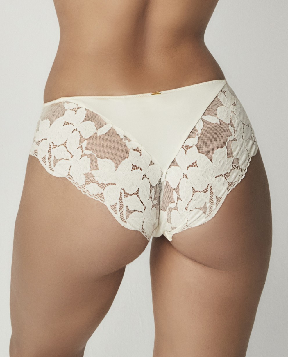 CUECA BIQUINI COM RENDA
