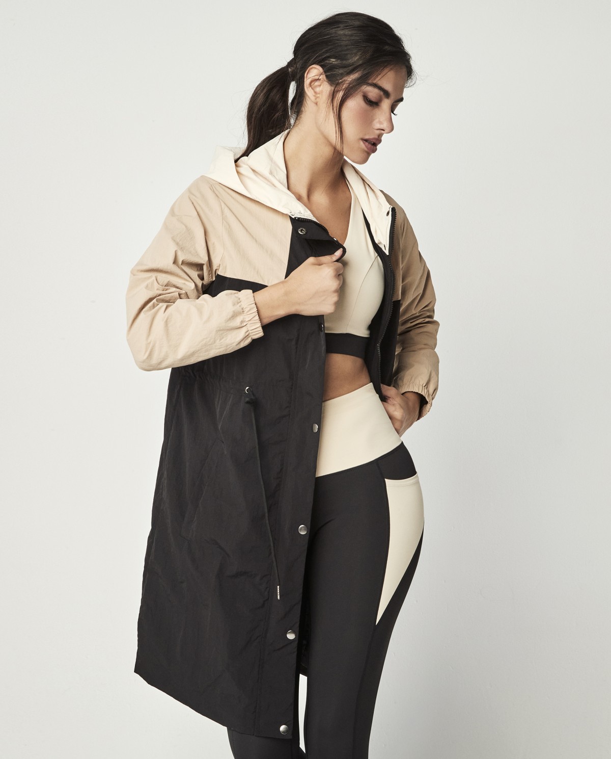 CHAQUETA CORTAVIENTOS LARGA BY PILAR RUBIO