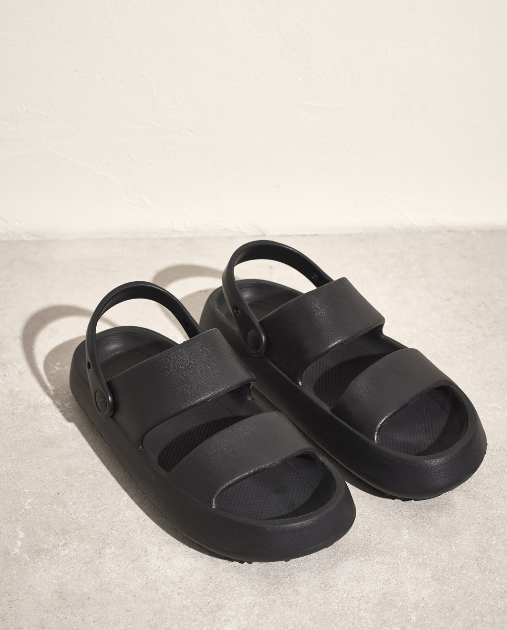 SANDAL