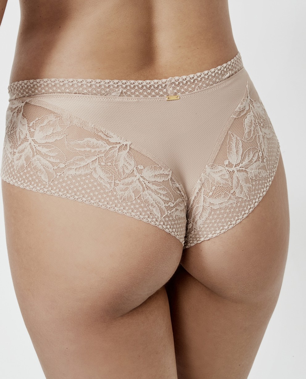 CUECA CULOTTE COM RENDA