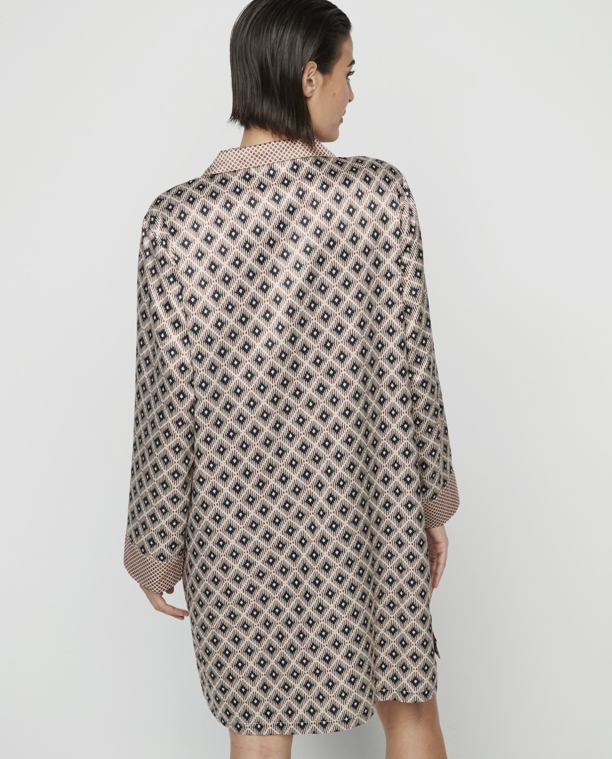 LONG SLEEVE NIGHTGOWN