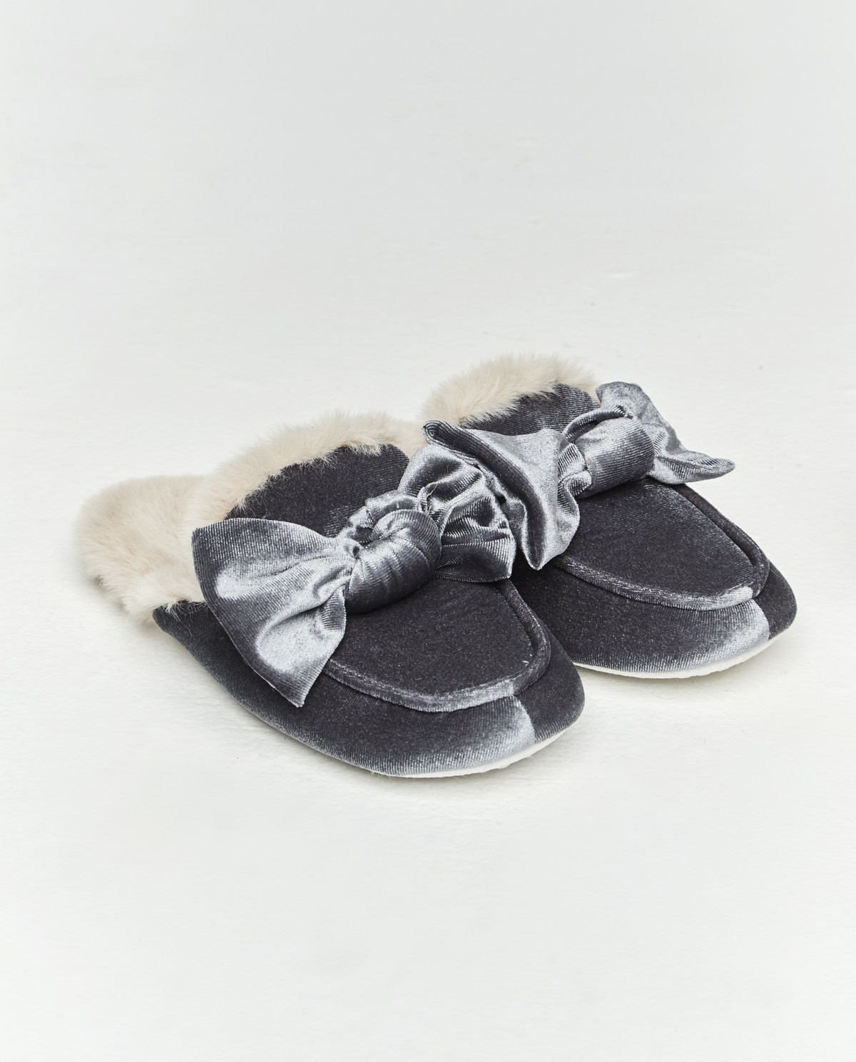 WOMEN'S SLIPPERS WITHOUT HEEL