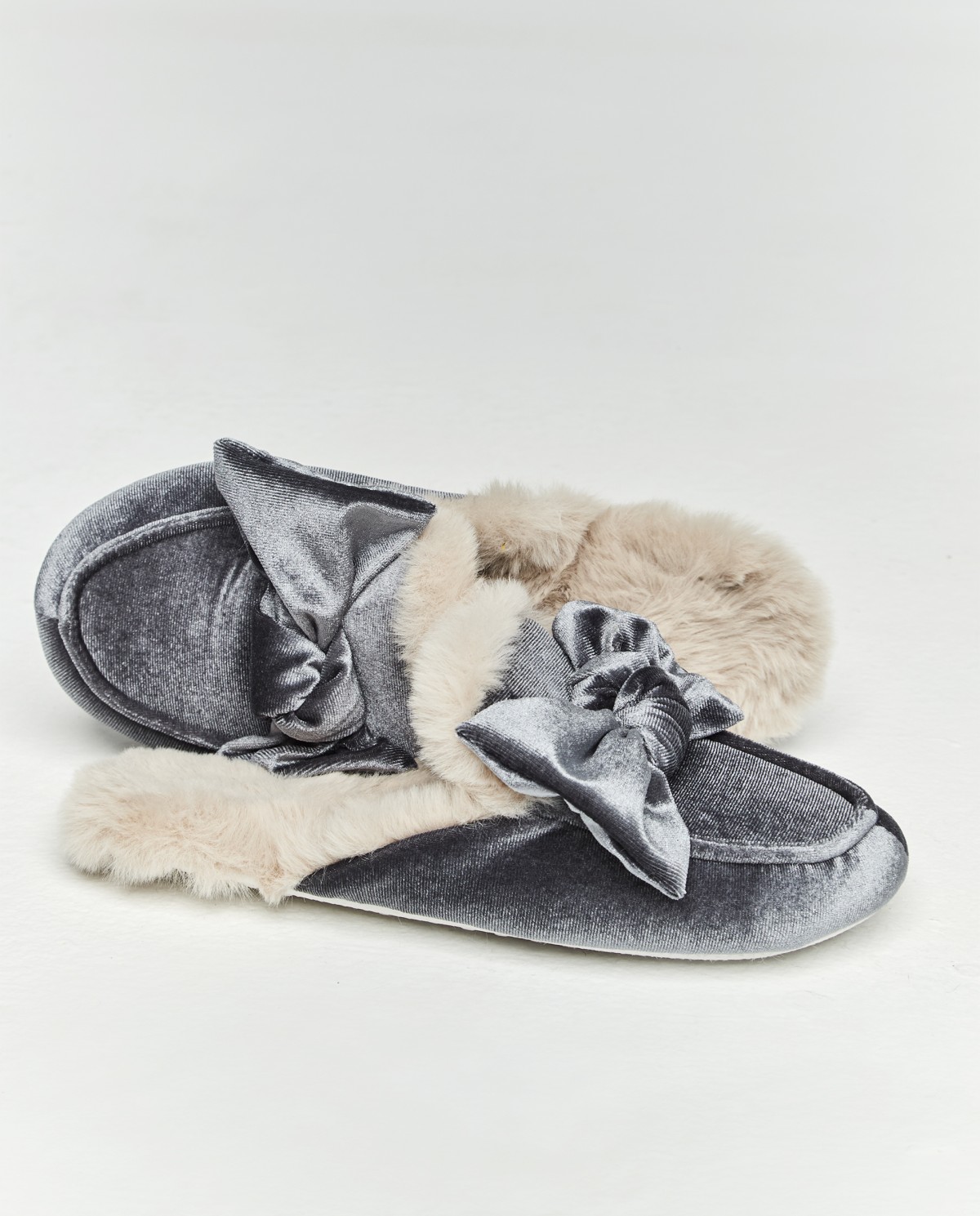 WOMEN'S SLIPPERS WITHOUT HEEL