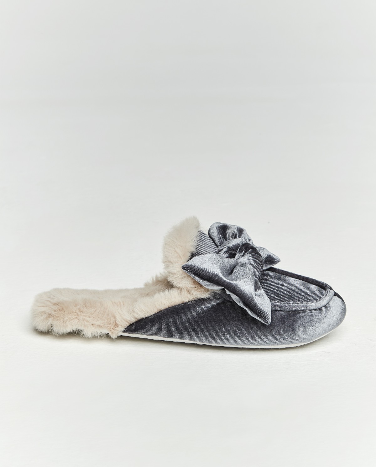 ZAPATILLA DESTALONADA MUJER