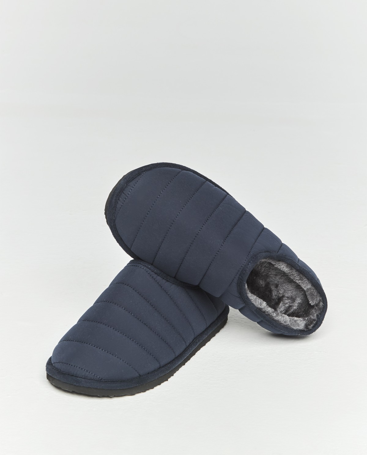 MEN'S SLIPPERS WITHOUT HEEL