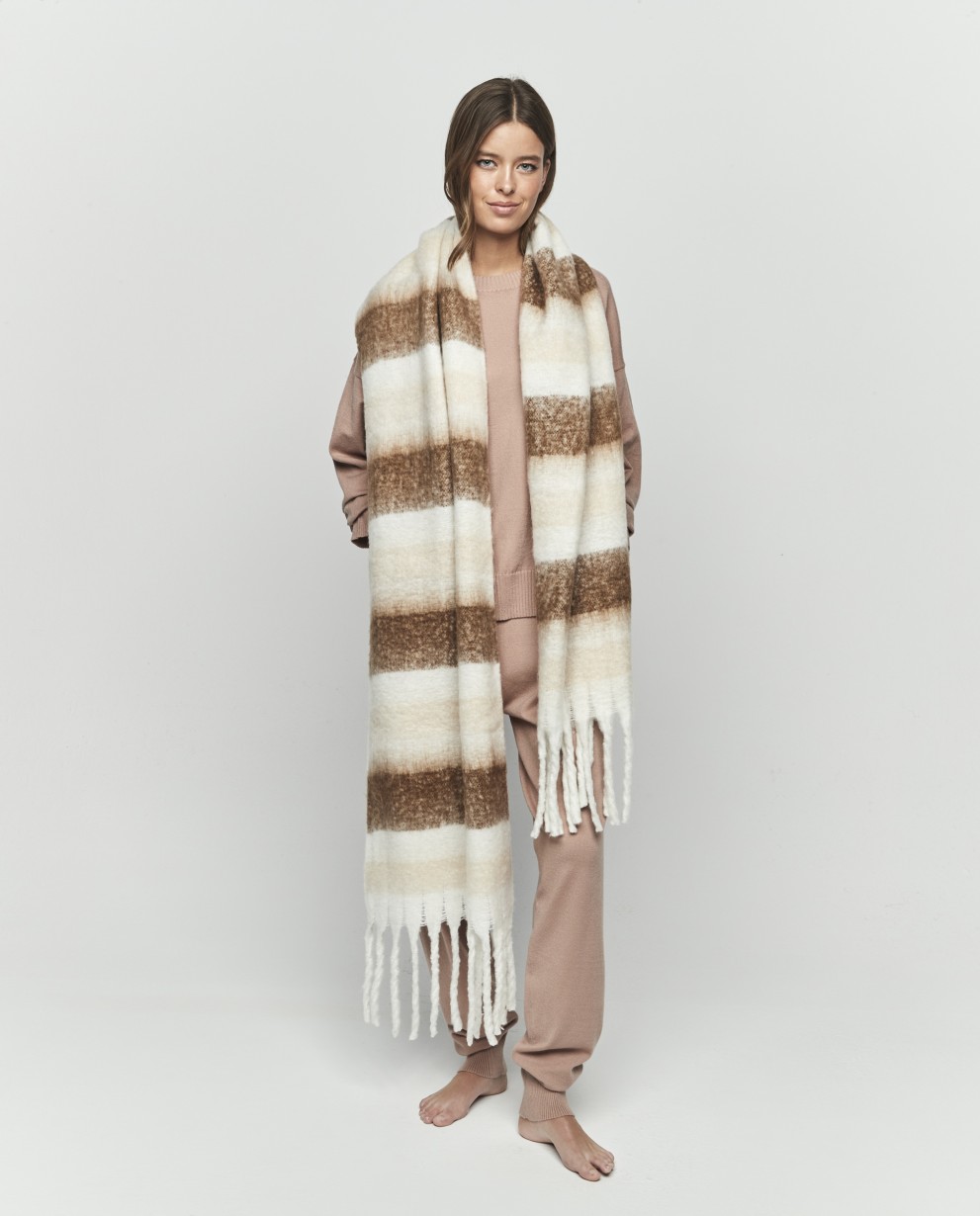SCARF WITH FRINGES