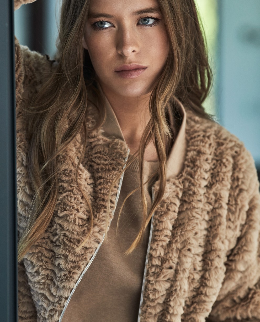 SHORT ZIP JACKET