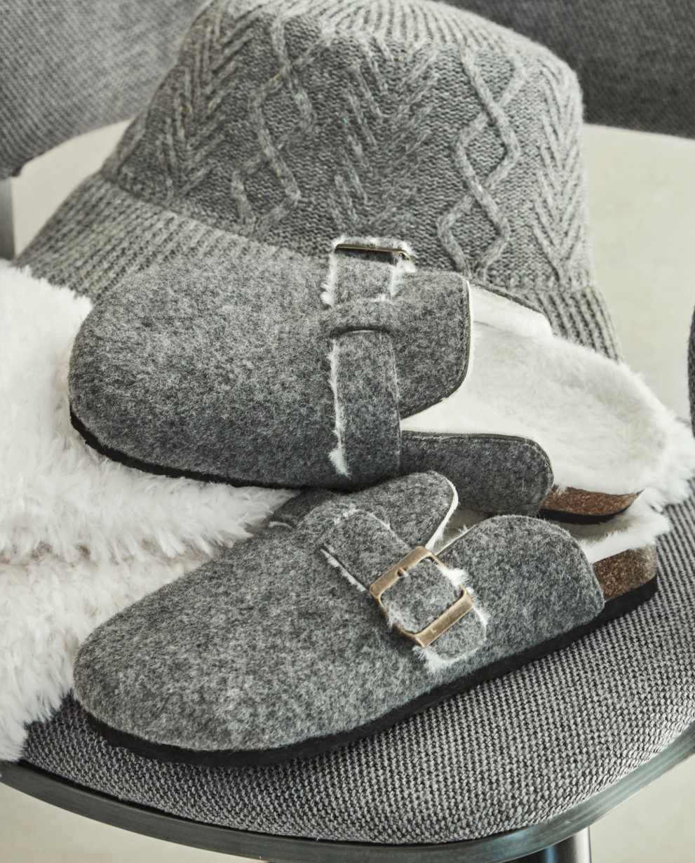 WOMEN'S CLOG SLIPPERS