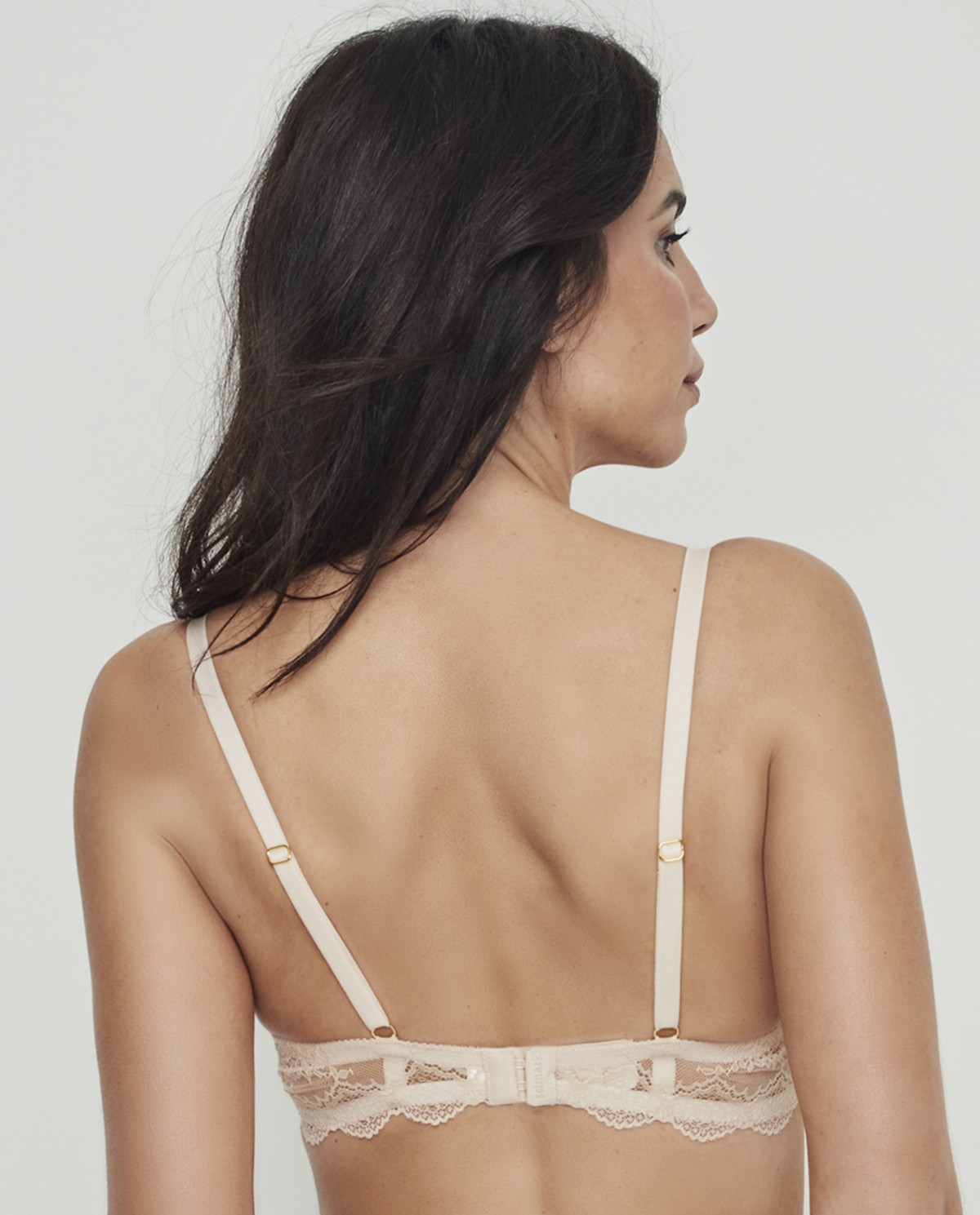 REGGISENO CON SCOLLATURA PROFONDA