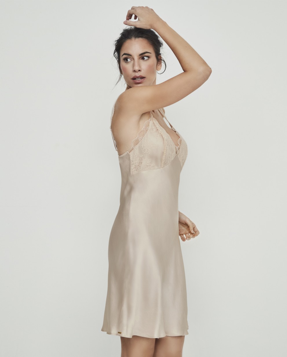 SHORT LINGERIE NIGHTGOWN