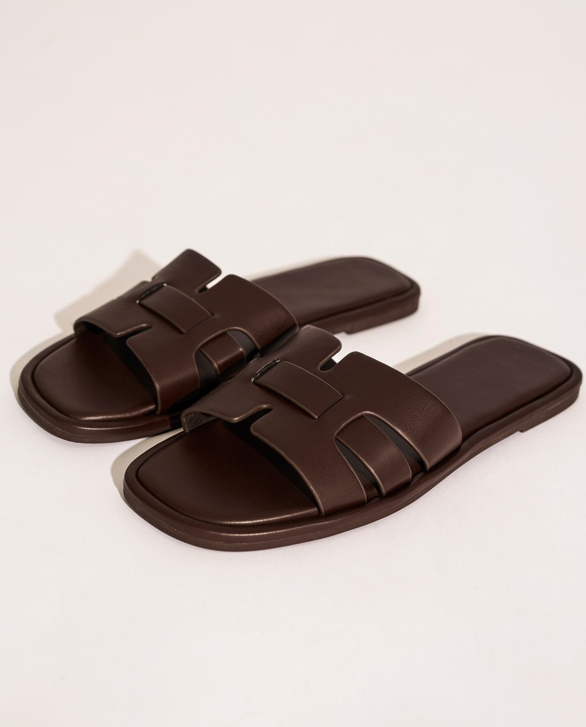 SANDAL
