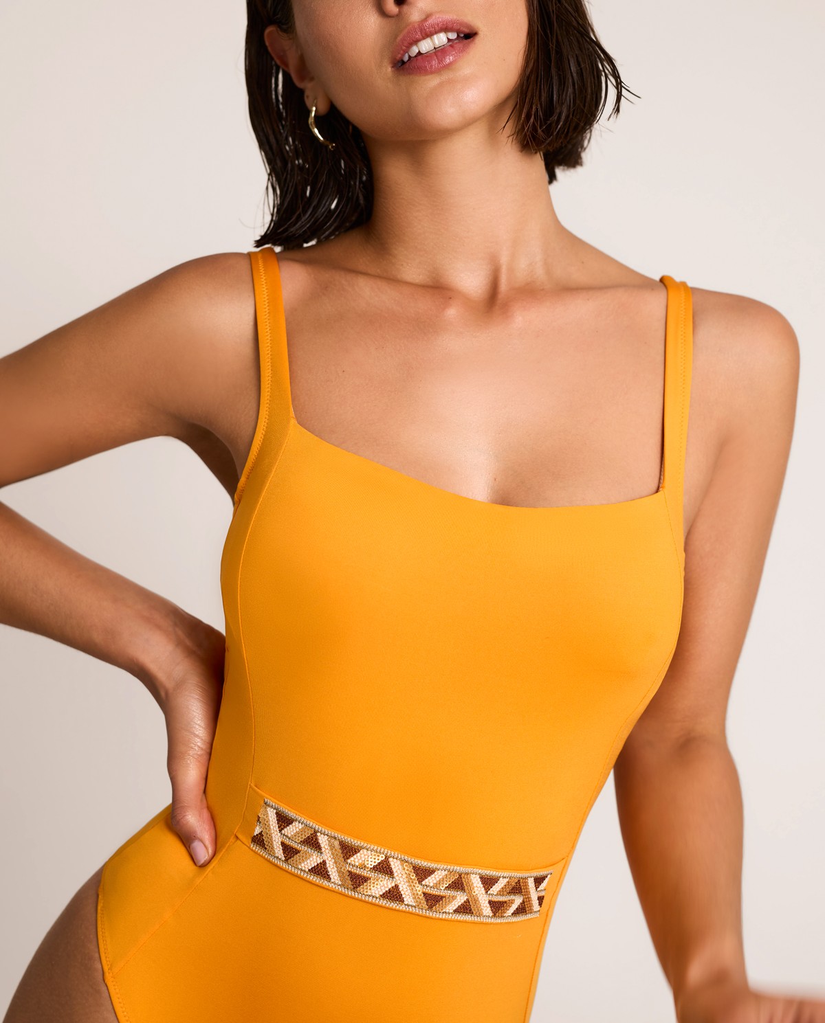 SHAPING SWIMSUIT WITH UNDERWIRE