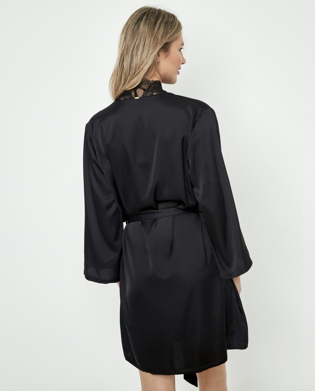 SHORT LINGERIE ROBE