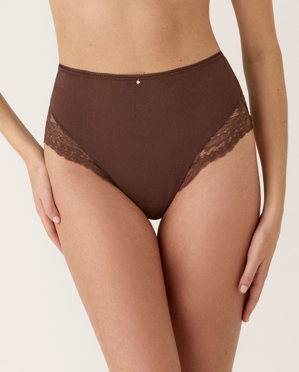 CUECA MODELADORA DE CINTURA MUITO ALTA