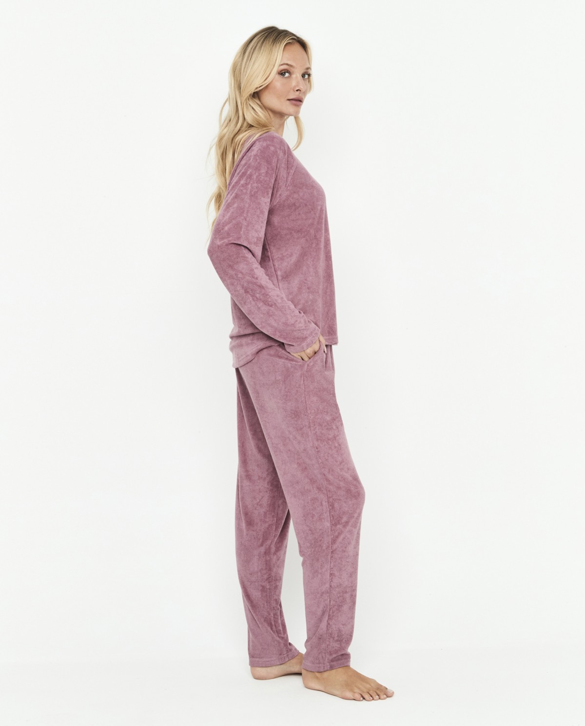 TWO-PIECE PYJAMA SET