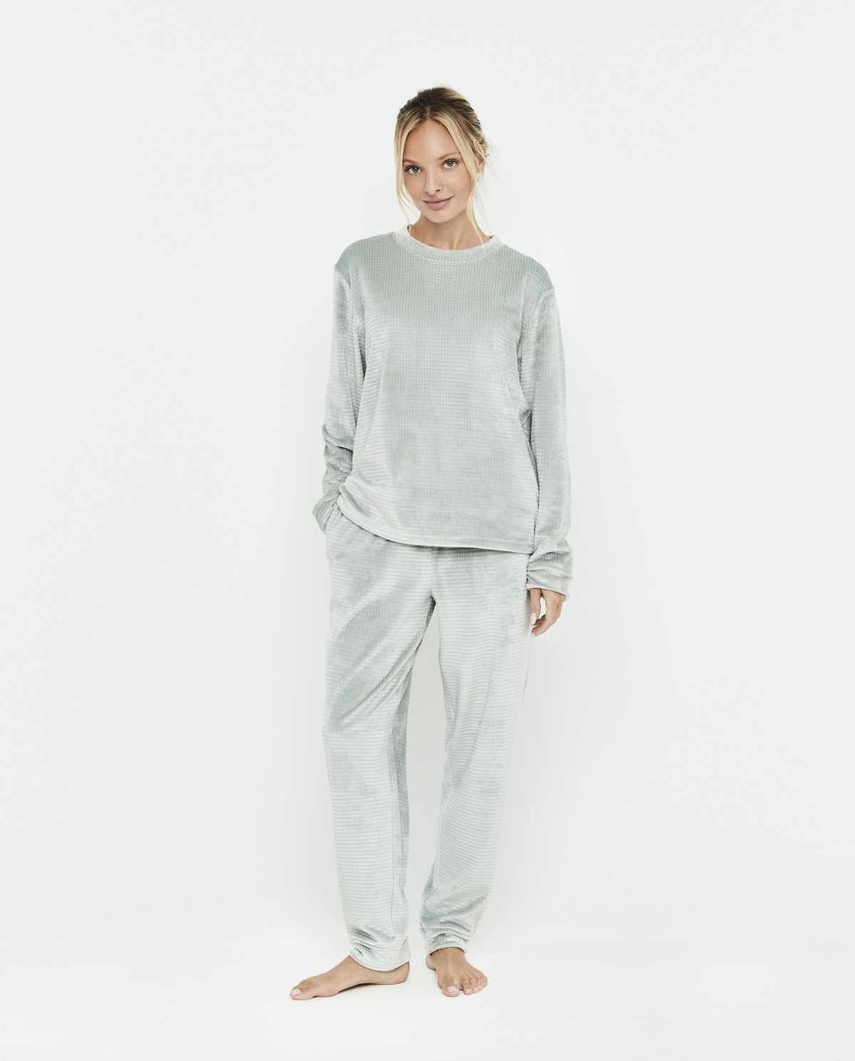 WOMEN'S PYJAMAS