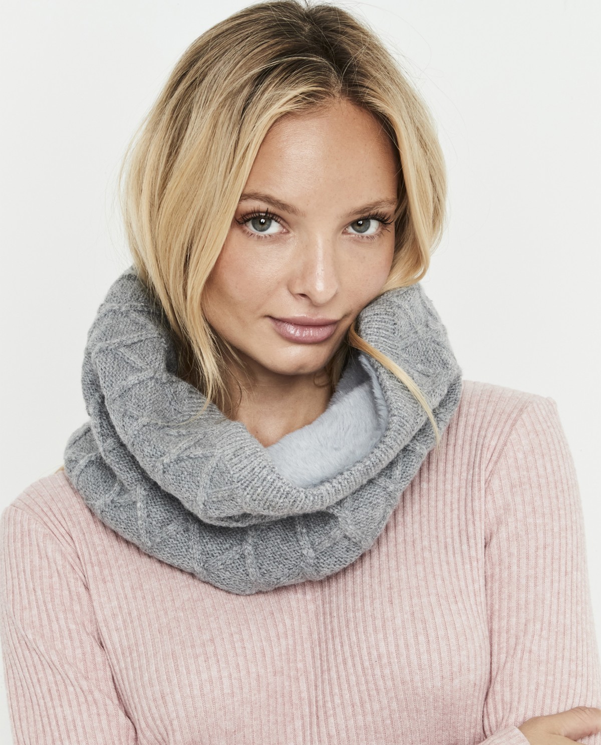 Reversible Faux Fur Snood
