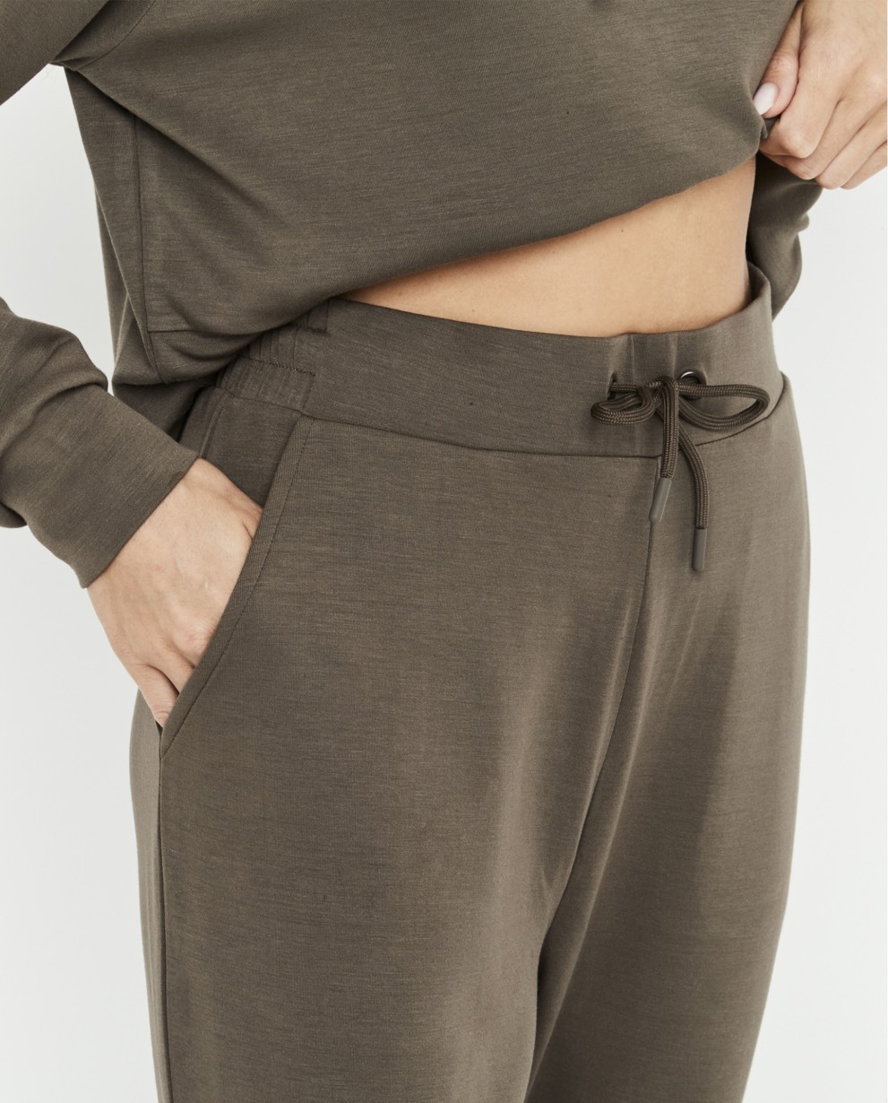 COMPLETO FELPA CON CAPPUCCIO E PANTALONI