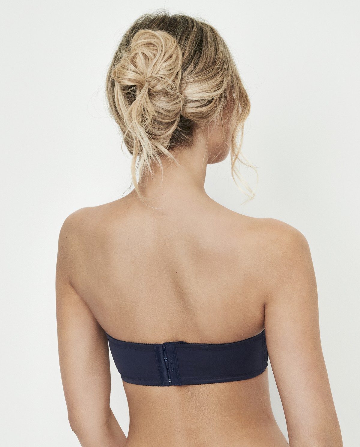 SOUTIEN DESPORTIVO COM FECHO FRONTAL