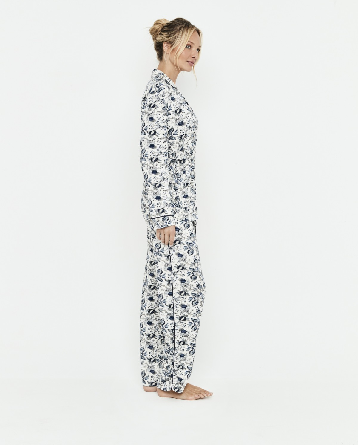 WOMEN'S SHIRT-STYLE PYJAMAS