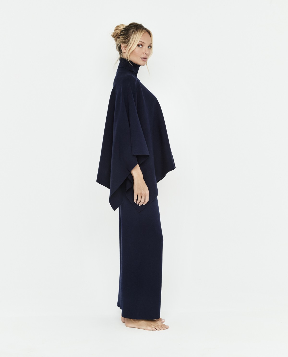 CONJUNTO DE MALHA COM PONCHO