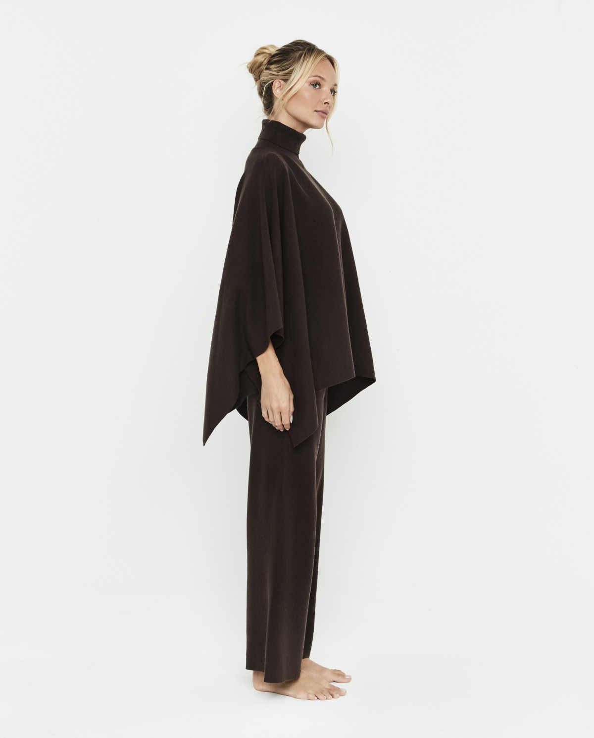 COMPLETO PONCHO IN MAGLIA