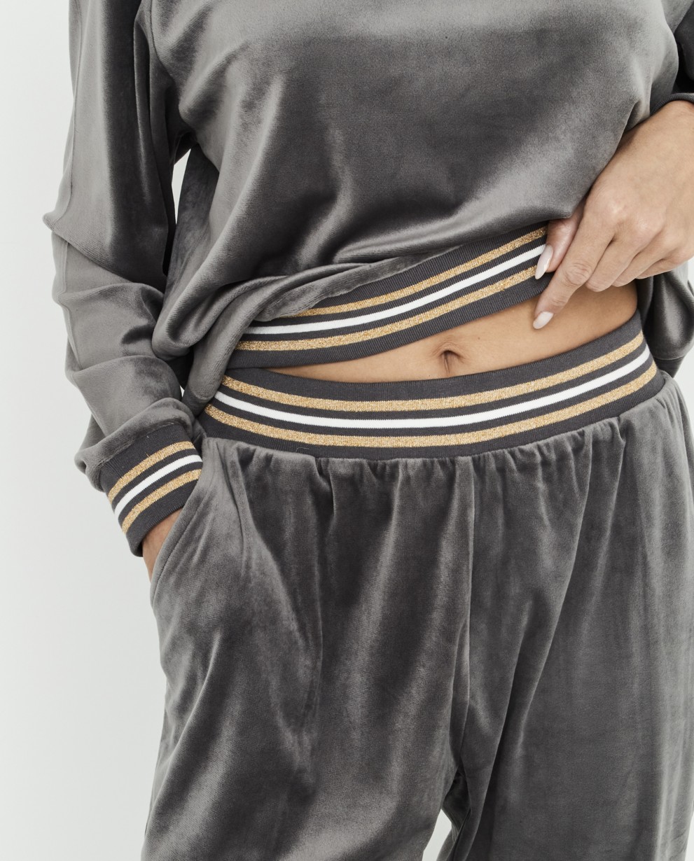 VELOUR SWEATSHIRT AND TROUSERS SET