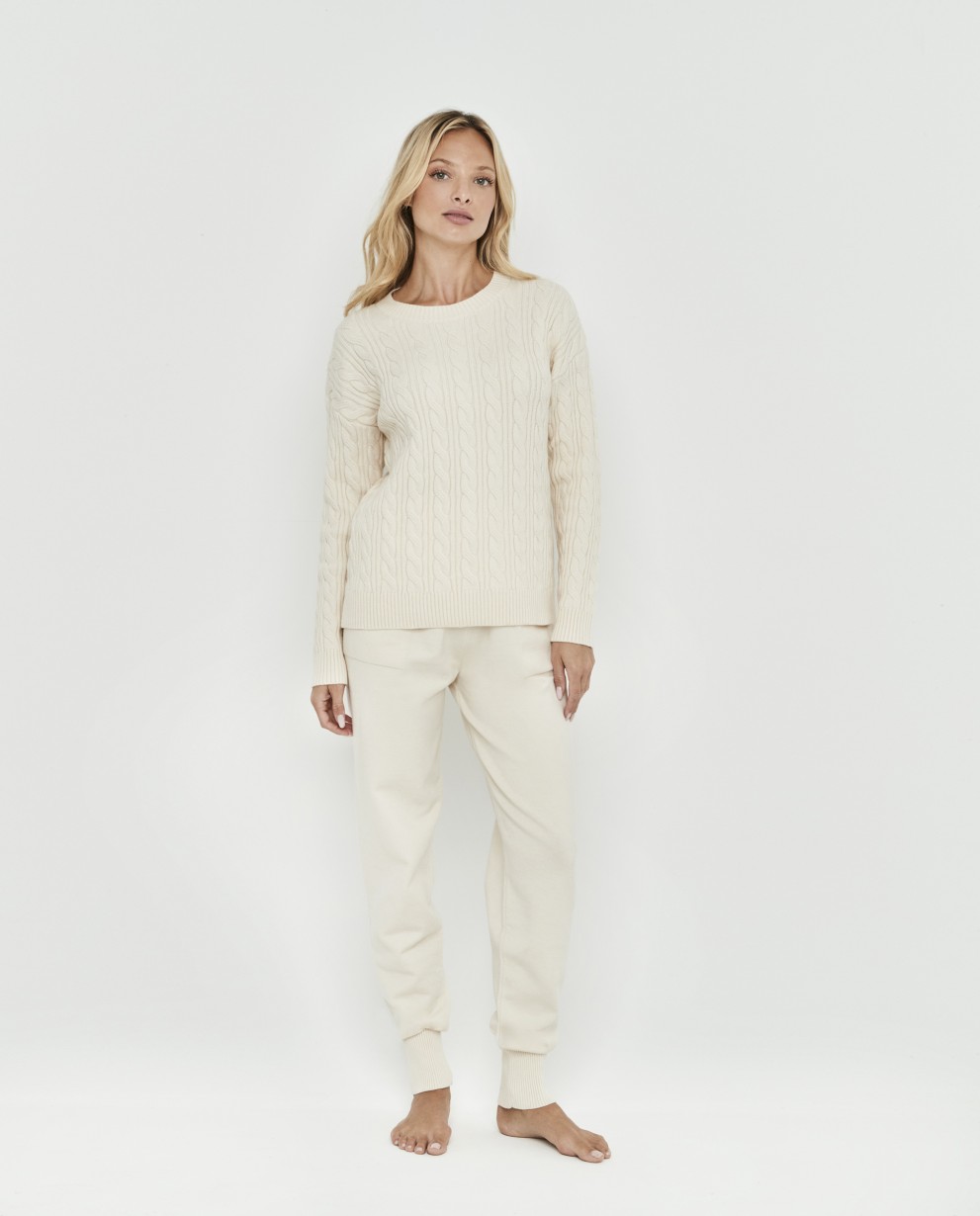 COMPLETO IN MAGLIA A TRECCE CON COLLO GIRO
