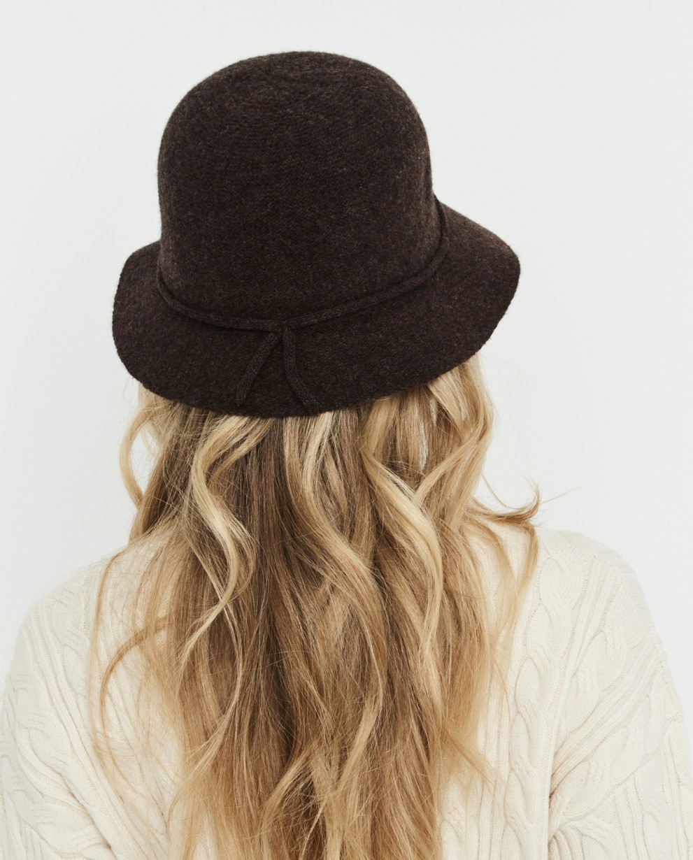 CAPPELLO IN LANA