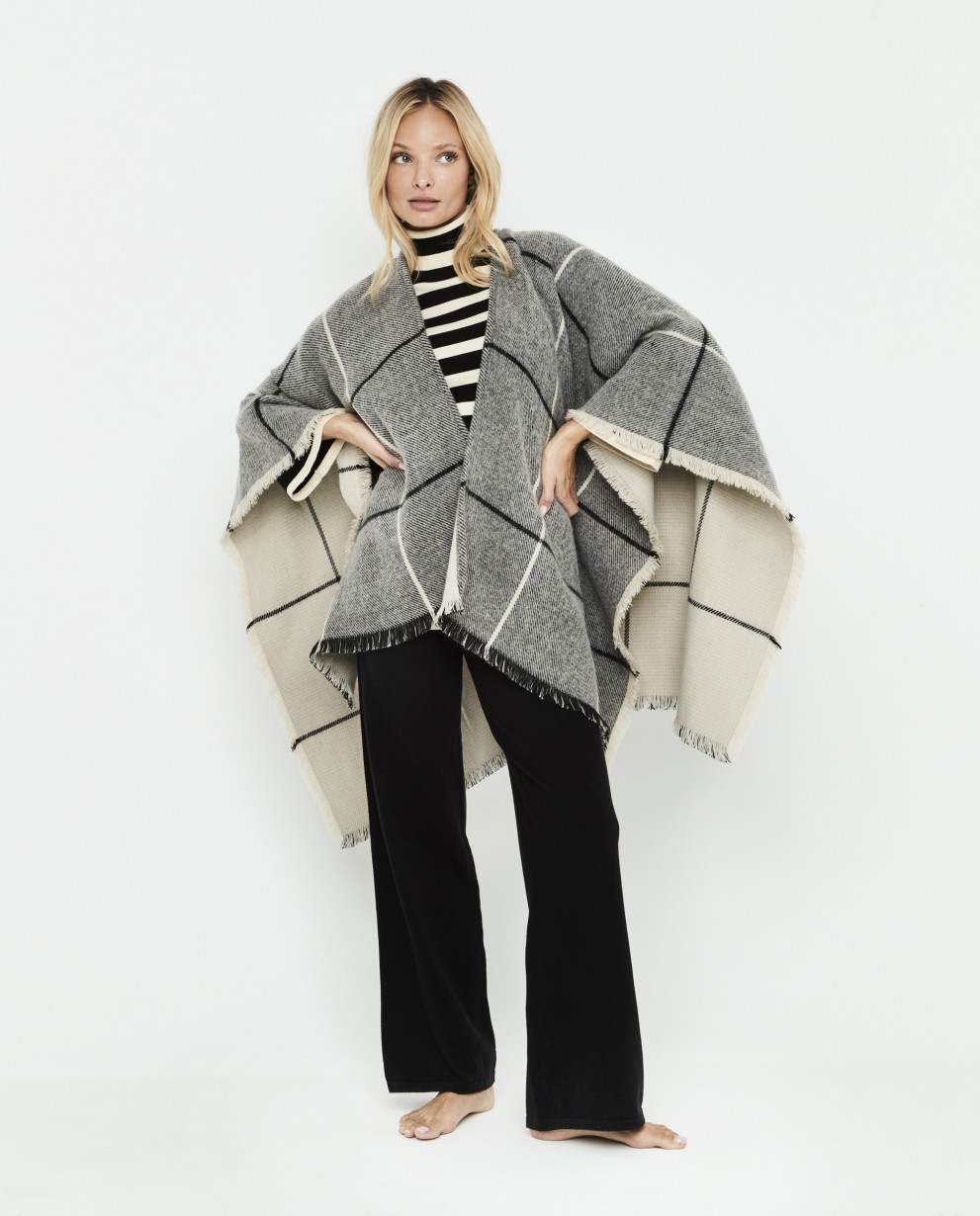 PONCHO AOS QUADROS BICOLOR
